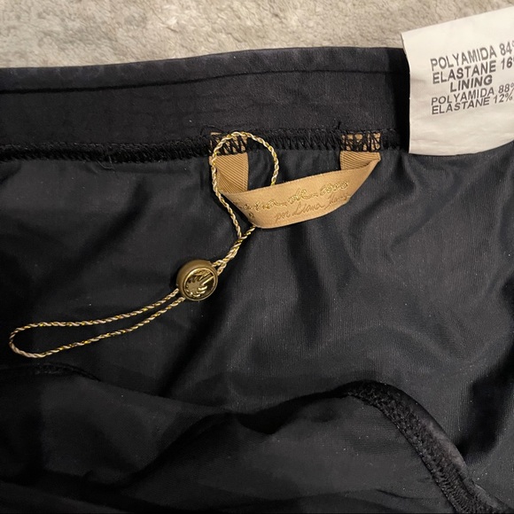 Agua de Coco Black Ruffle Triangle Bikini Set - Picture 6 of 8